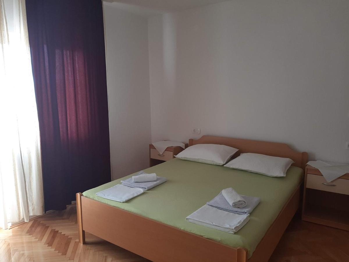 Donadic Ii, Caska Apartment *