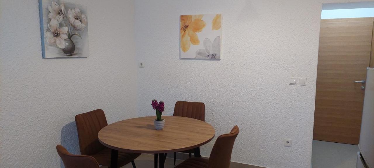 Apartment Donadic Ii, Caska Novalja