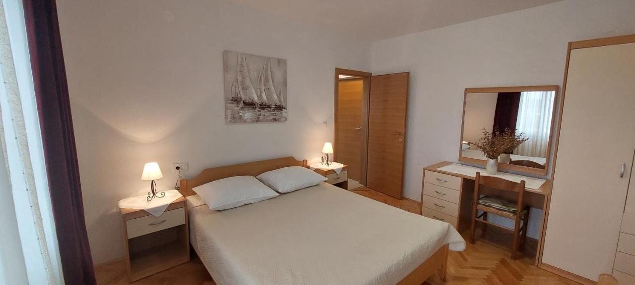 Donadic Ii, Caska Apartment *
