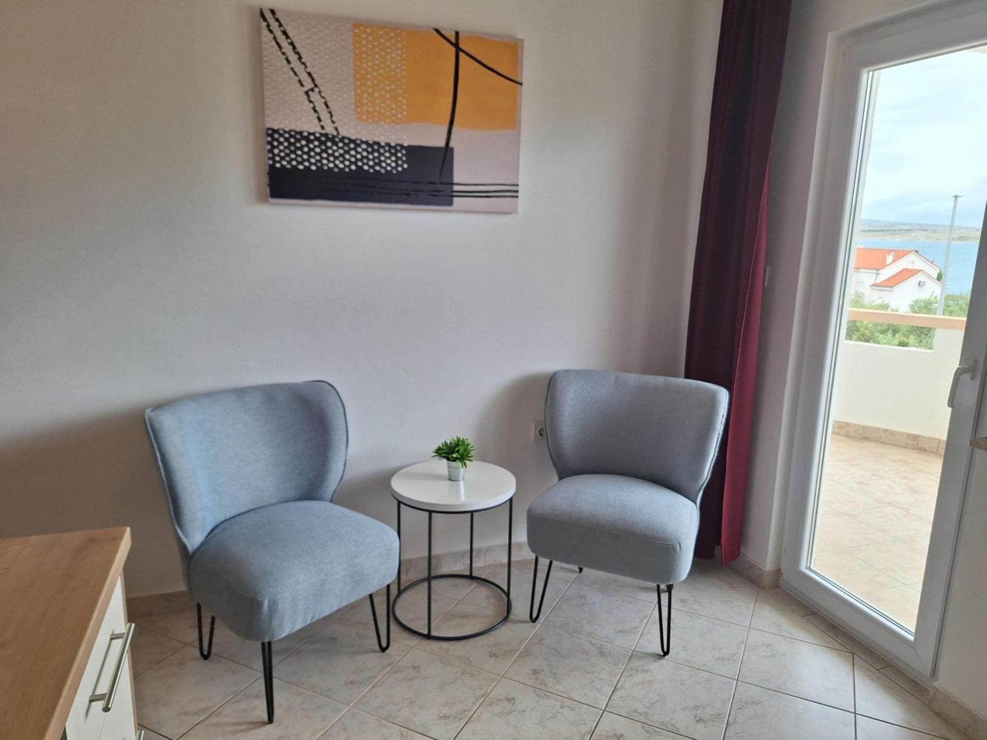 Donadic Ii, Caska Apartament Novalja