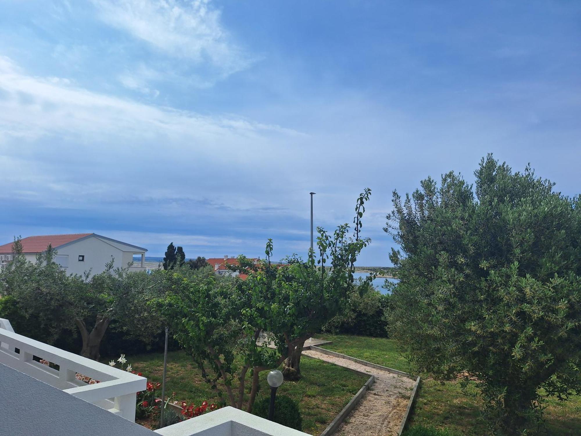 Donadic Ii, Caska Apartament Novalja