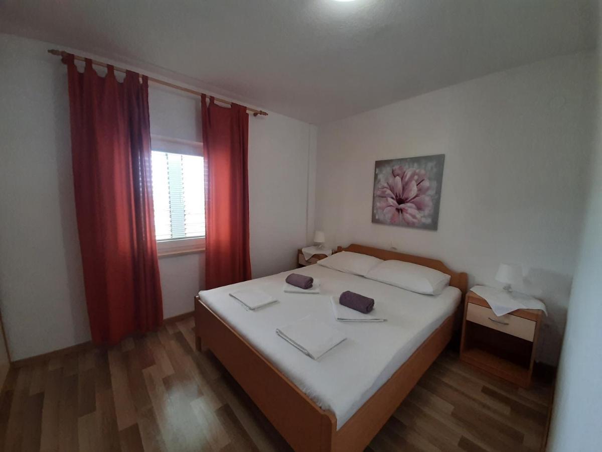Donadic Ii, Caska Apartman *