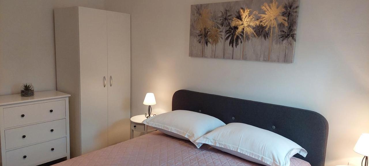 Donadic Ii, Caska Apartman